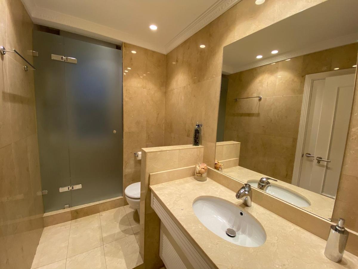 Appartement 110 M2 In Abando Close To Guggenheim With Parking Bilbao